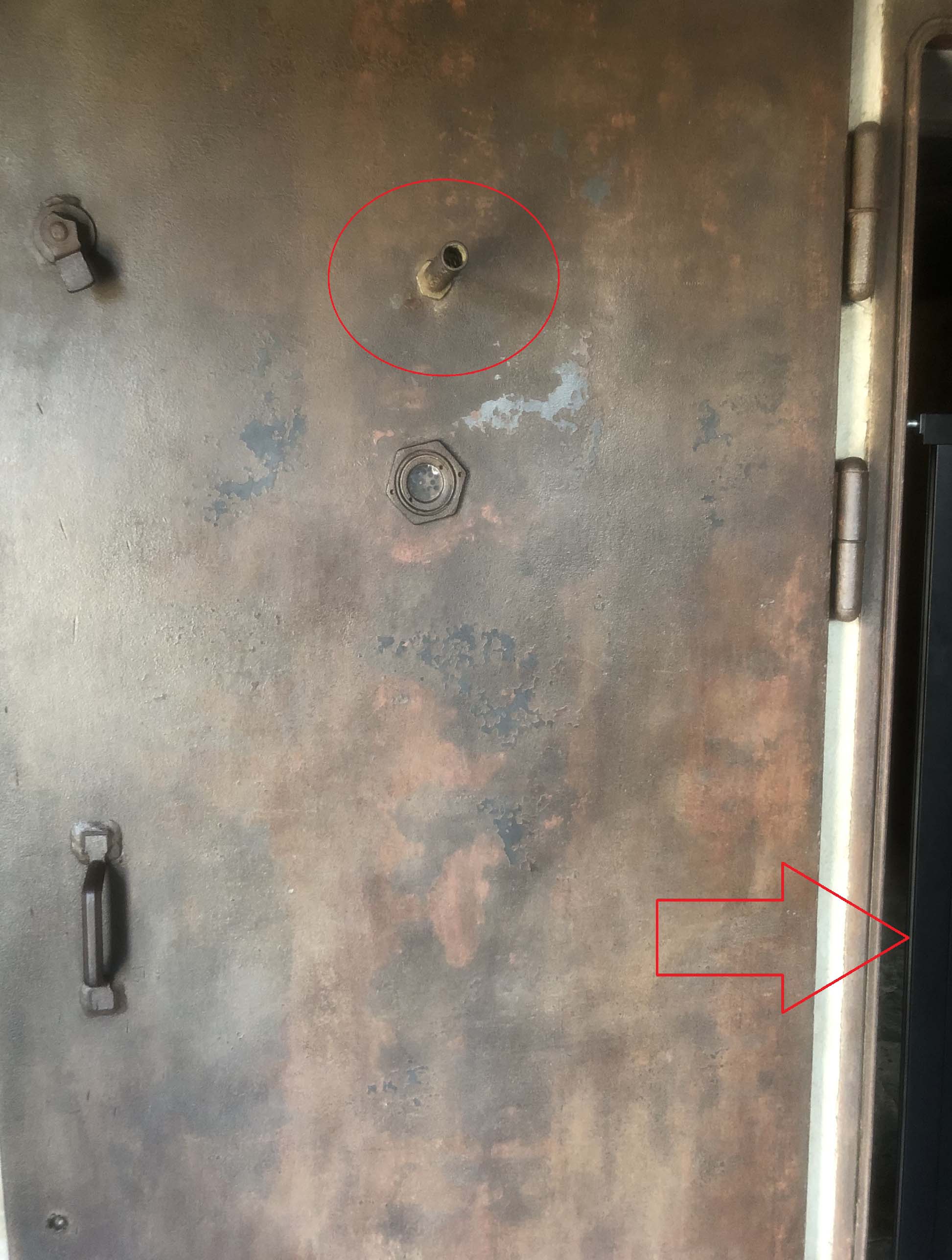 maj a door blocked.jpg