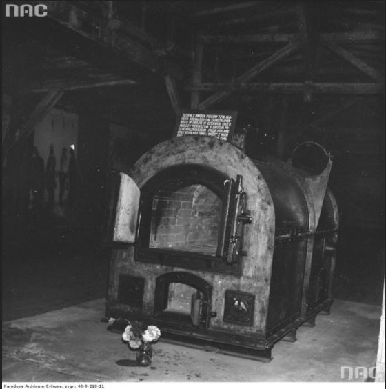 oil fueled oven.JPG